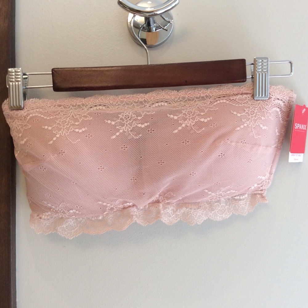 SPANX Undie-techable Strapless Bandeau Bra